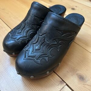Ariat Black Leather Clogs